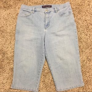 Gloria Vanderbilt skimmer short - women’s size 12